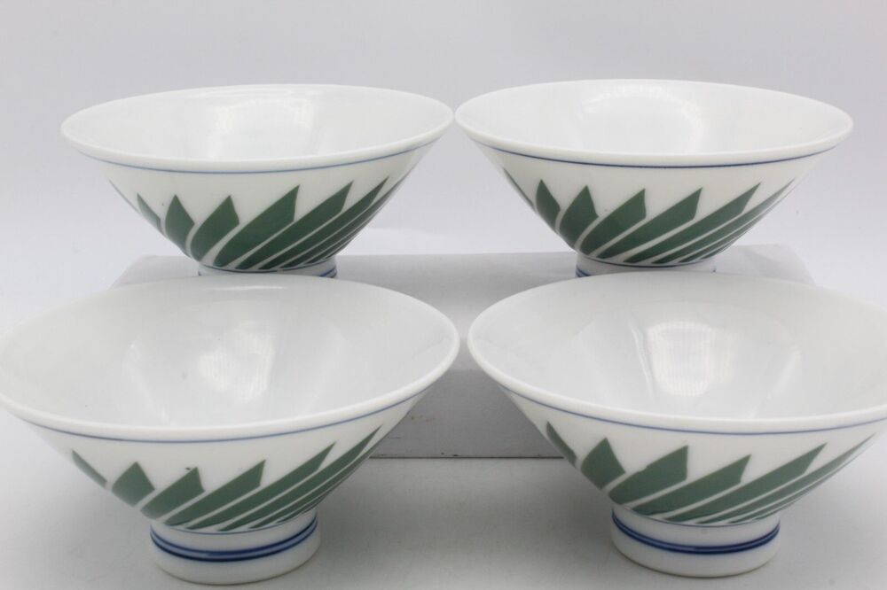 Vintage Rice Bowls Green Geometric Swirl Design Set of 4 Footed Asian